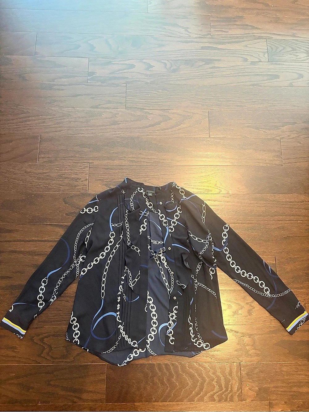 Ann Taylor Chain Print Blouse in Black & Blue Size Medium